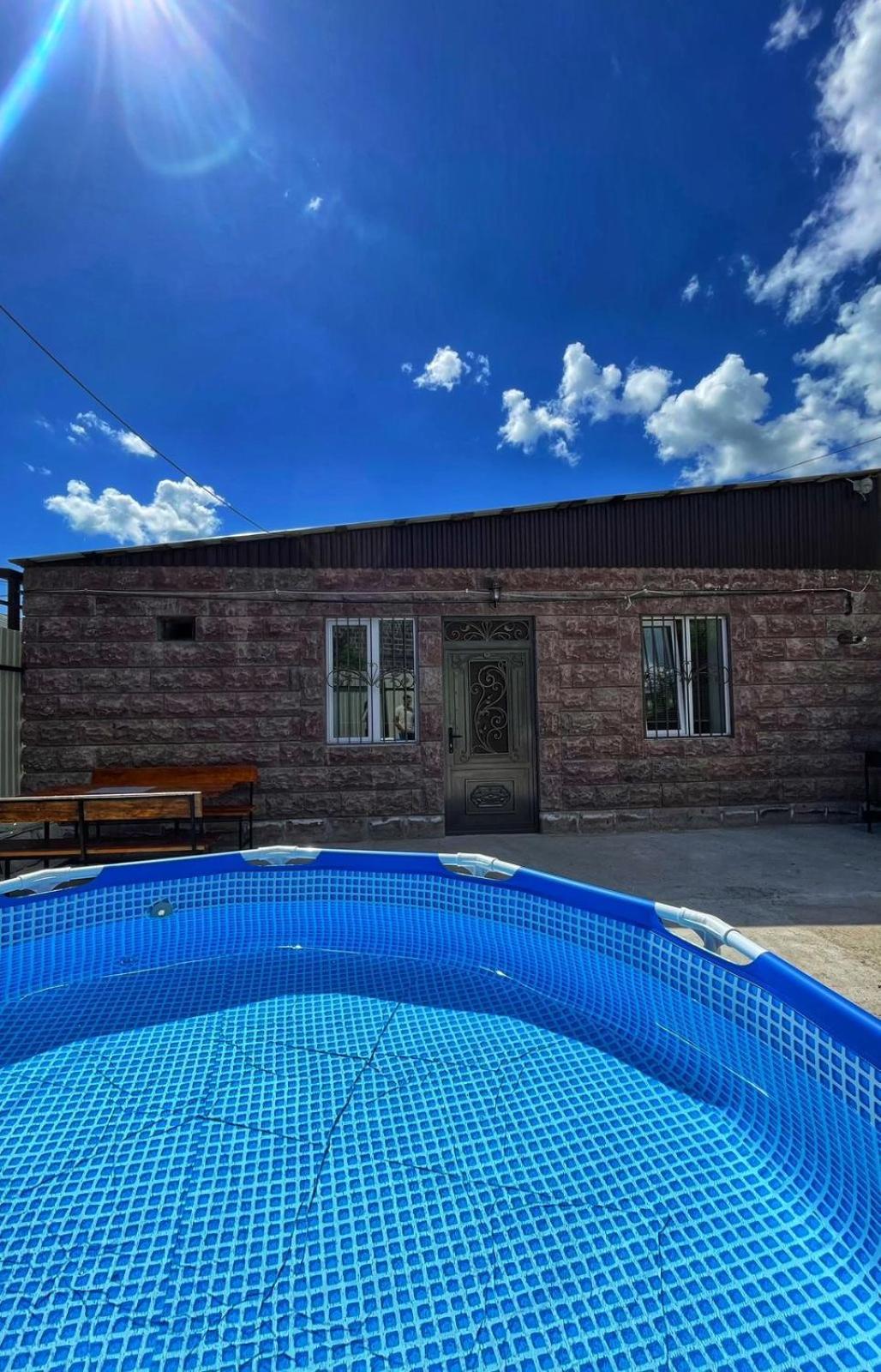 Lidiani Guest House Ґюмрі Екстер'єр фото